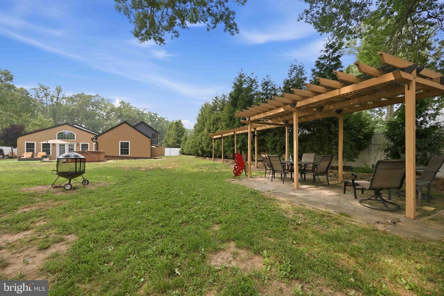228 Bridge Street photo 45