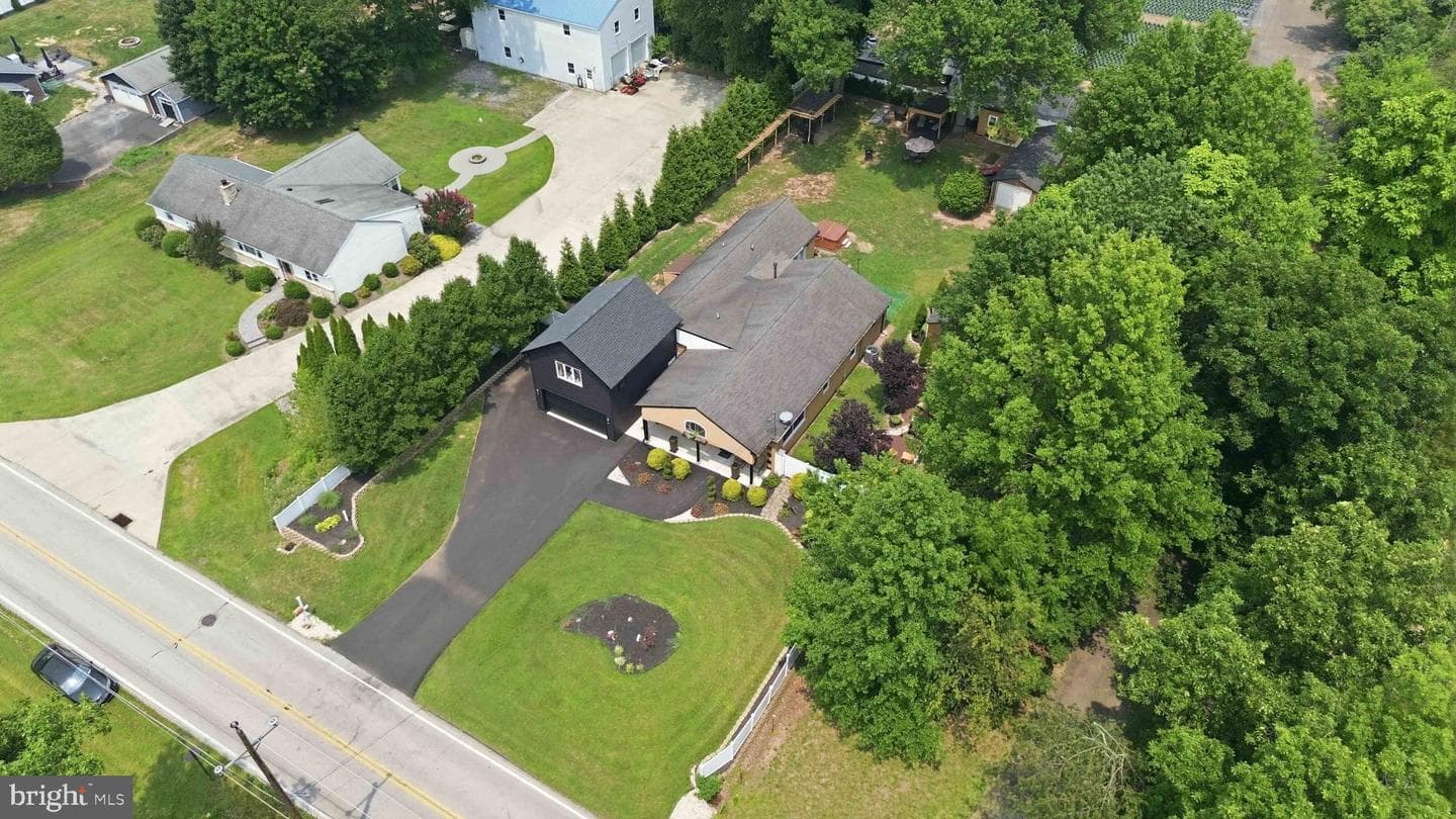 228 Bridge Street photo 57