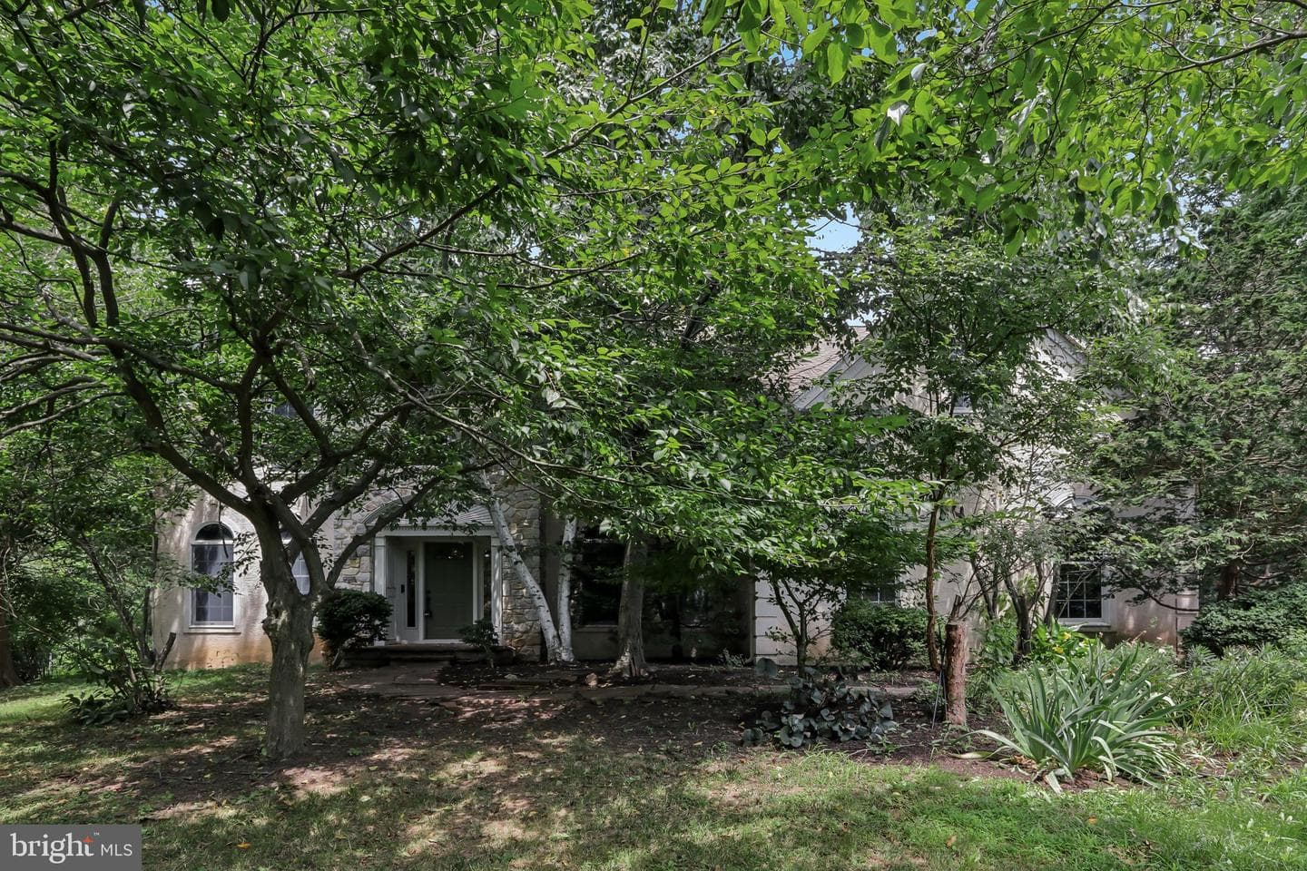 111 Manor Drive photo 2