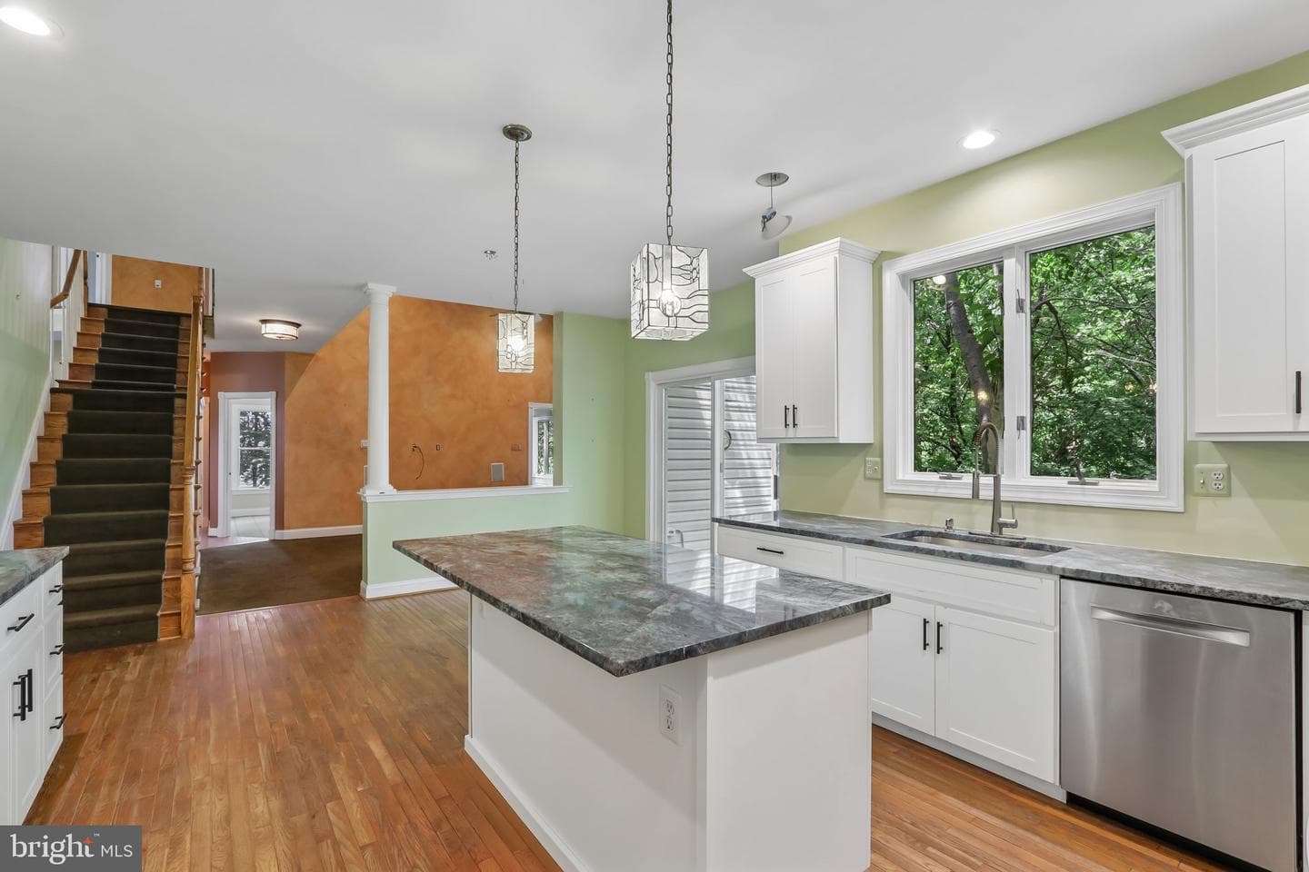 111 Manor Drive photo 24