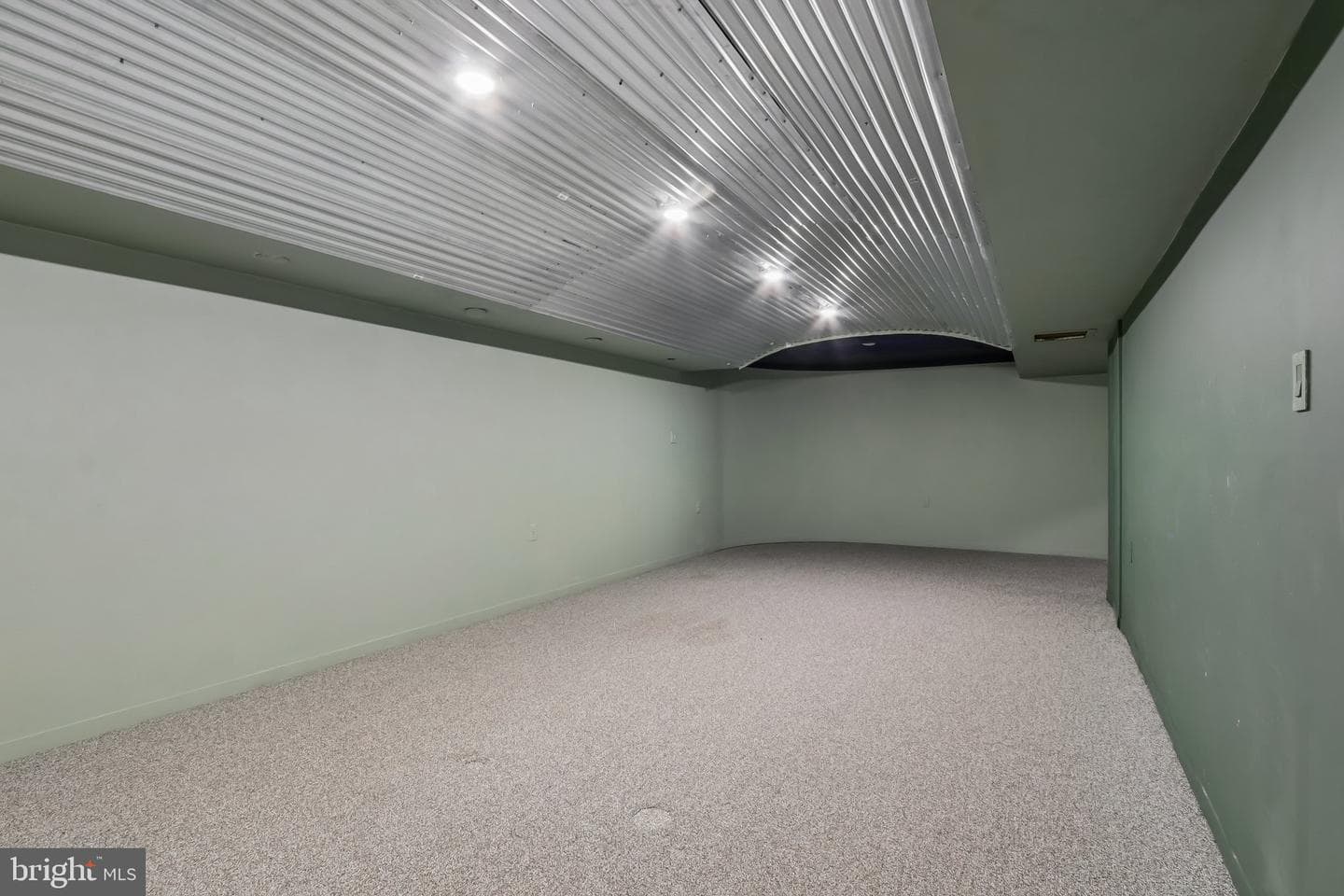 111 Manor Drive photo 40