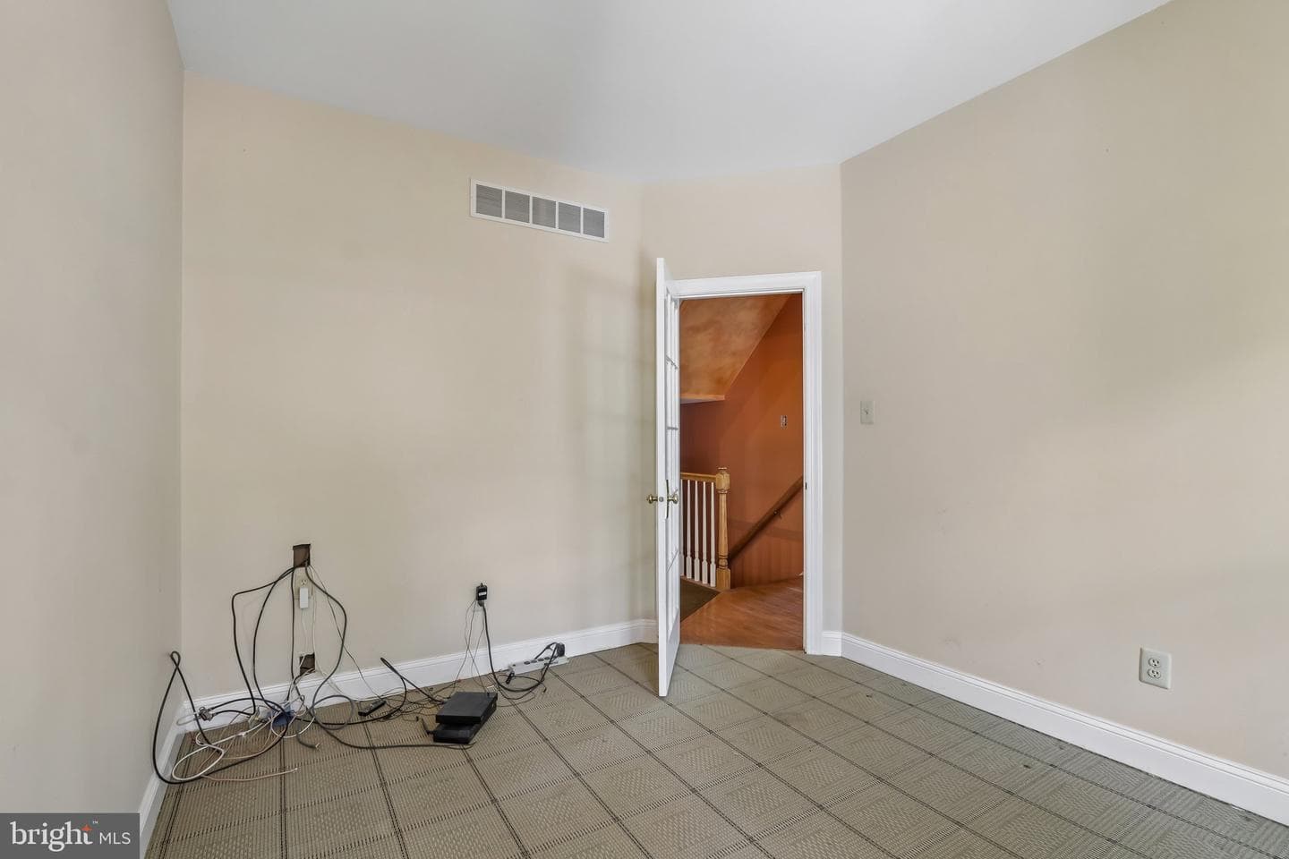 111 Manor Drive photo 46
