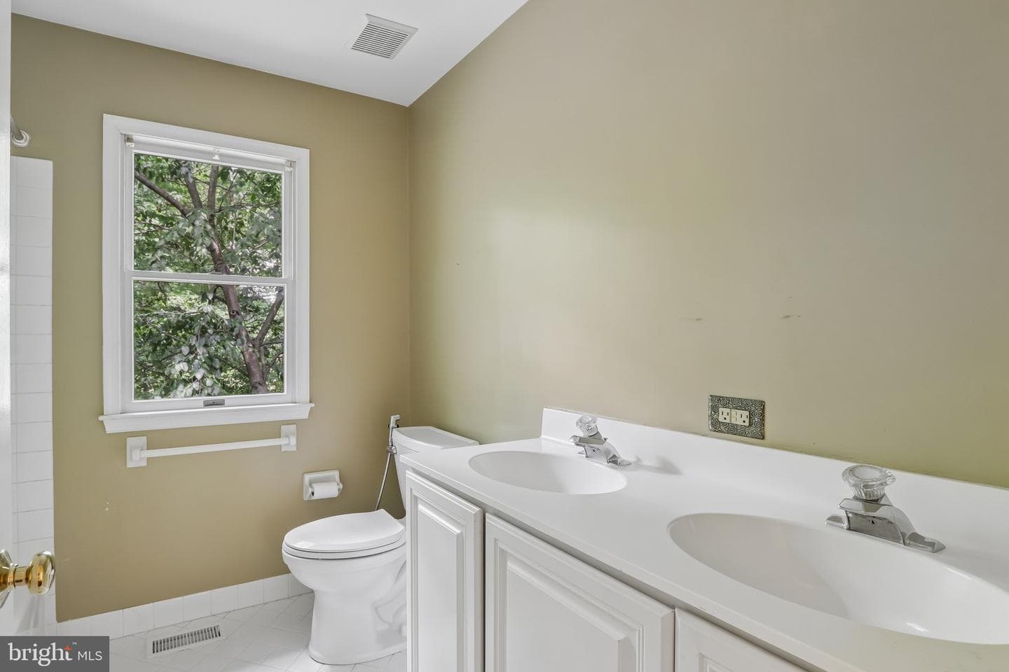 111 Manor Drive photo 58