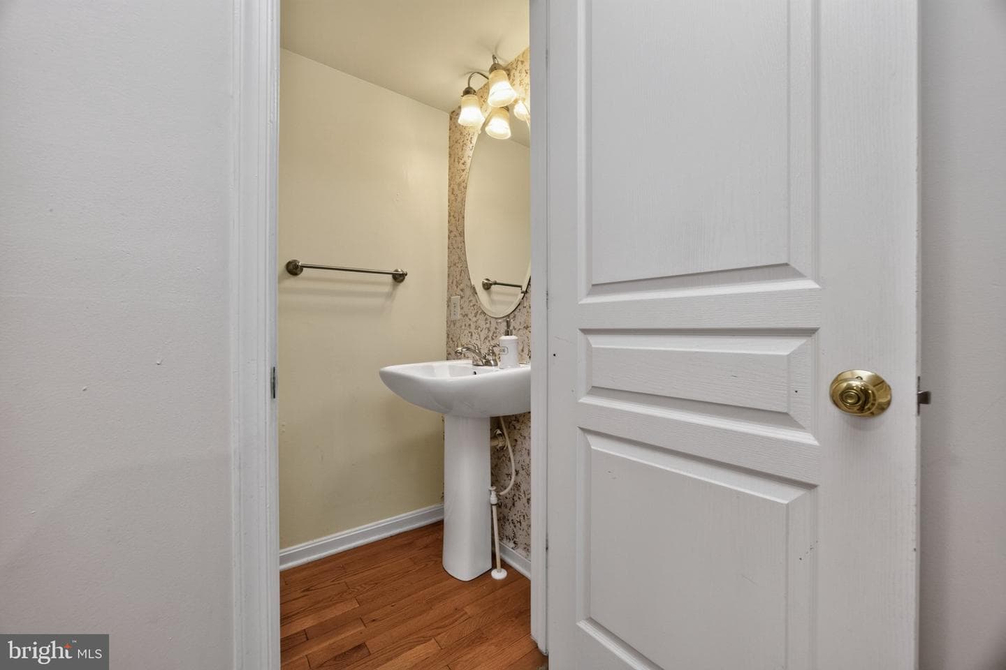 114 Hudson photo 16