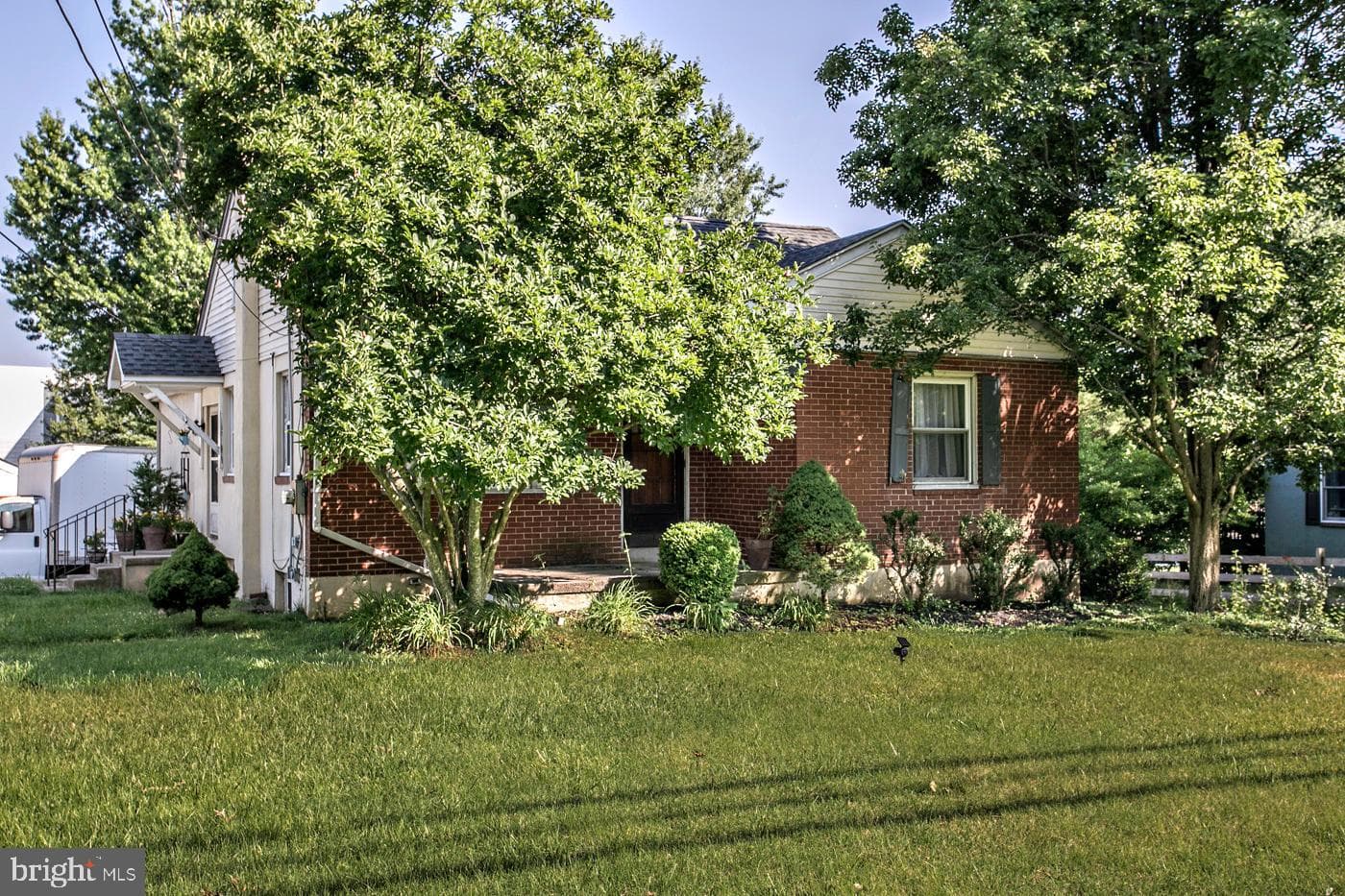 2916 Whitehall Road photo 1