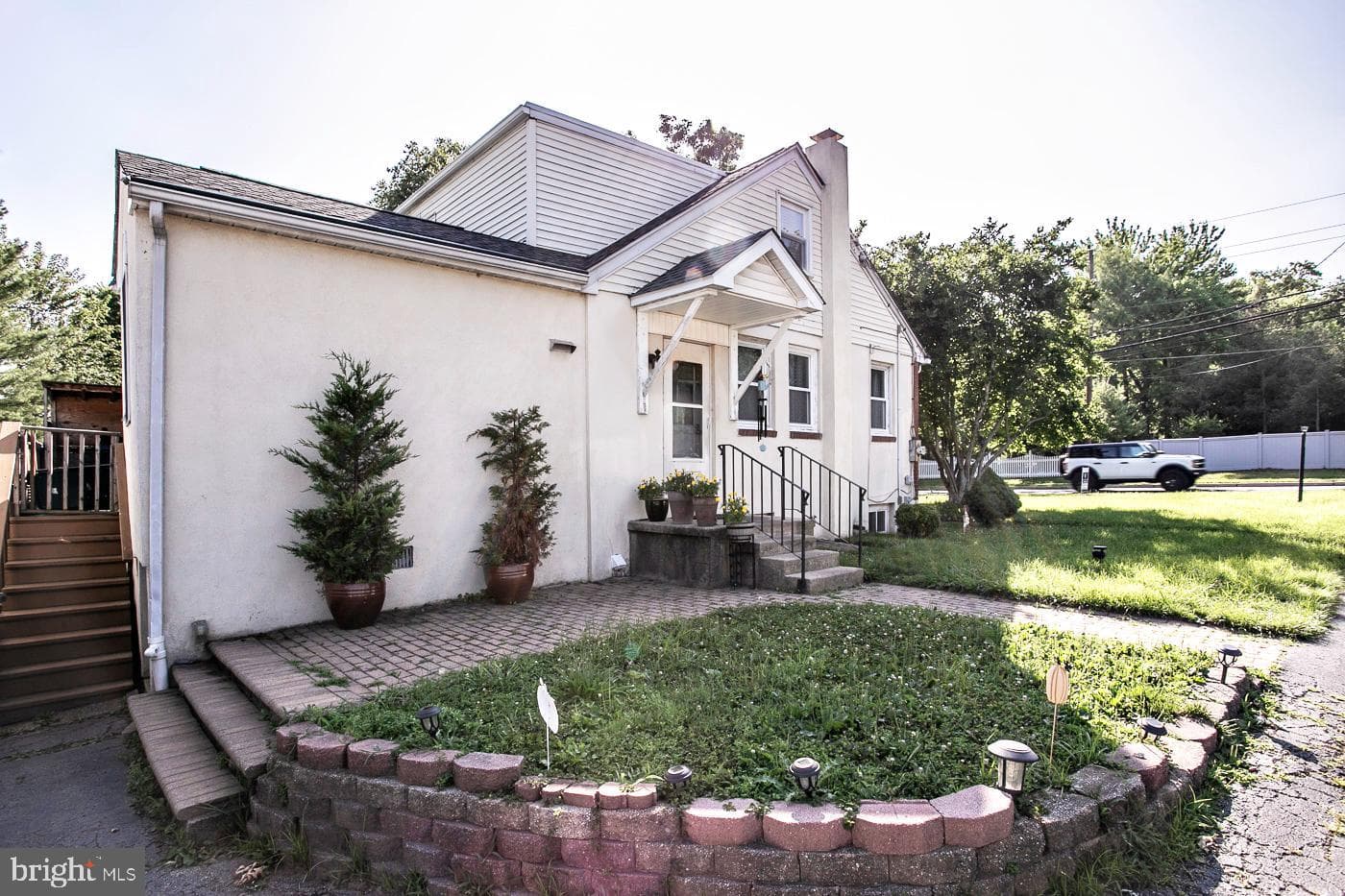 2916 Whitehall Road photo 3