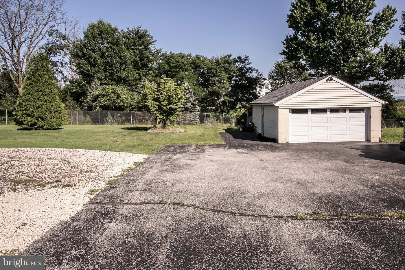 2916 Whitehall Road photo 7