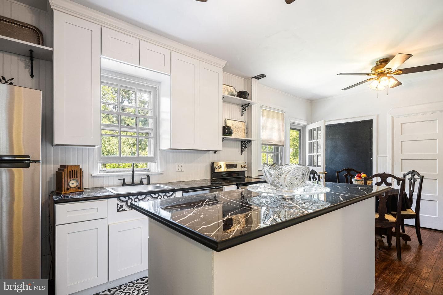 421 S 5th Street photo 12