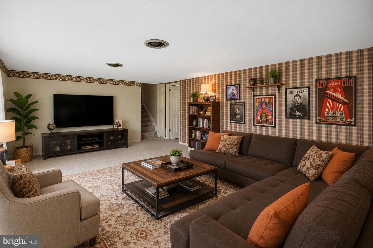 10 E Summit Avenue photo 18