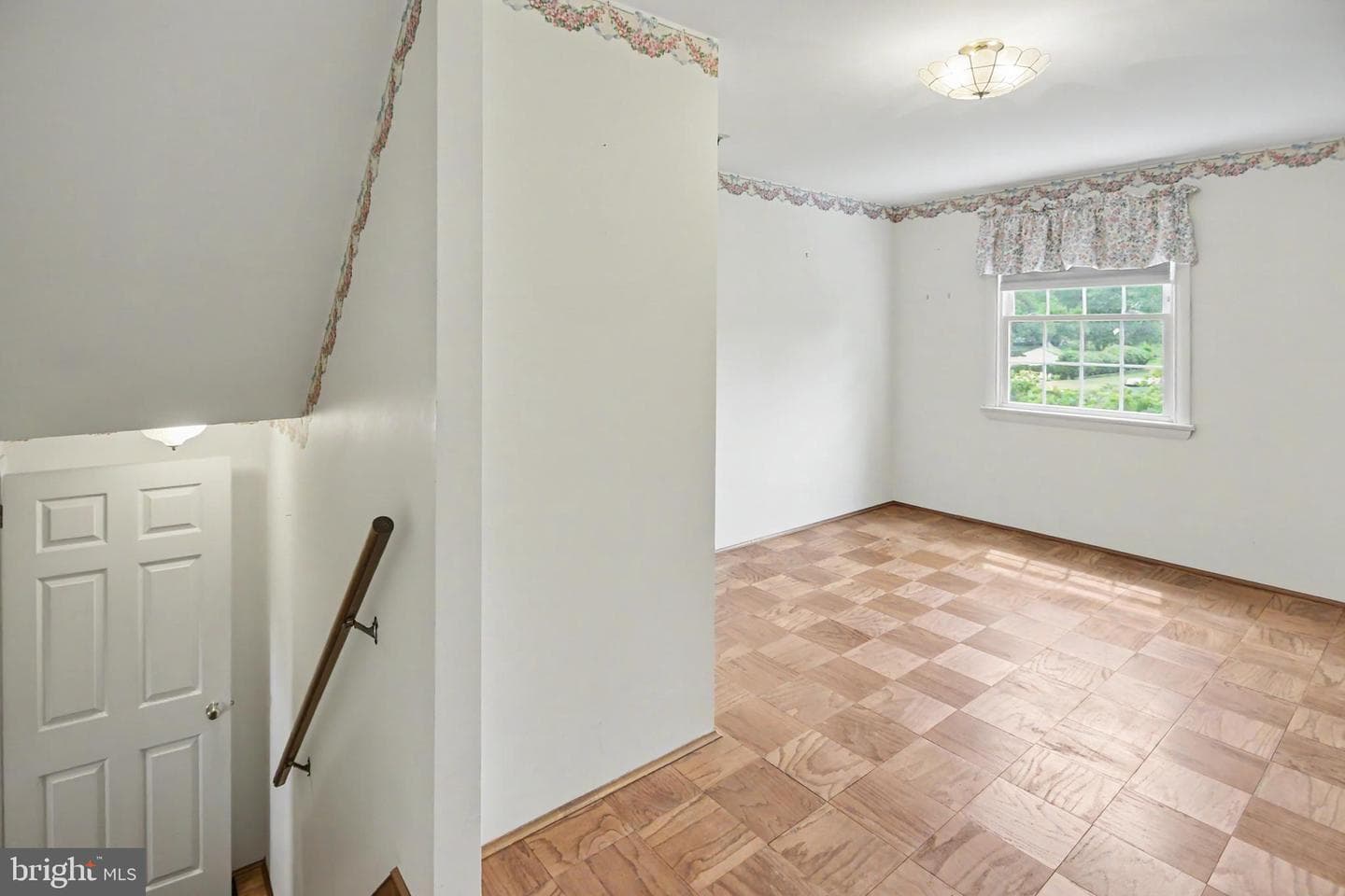 10 E Summit Avenue photo 43