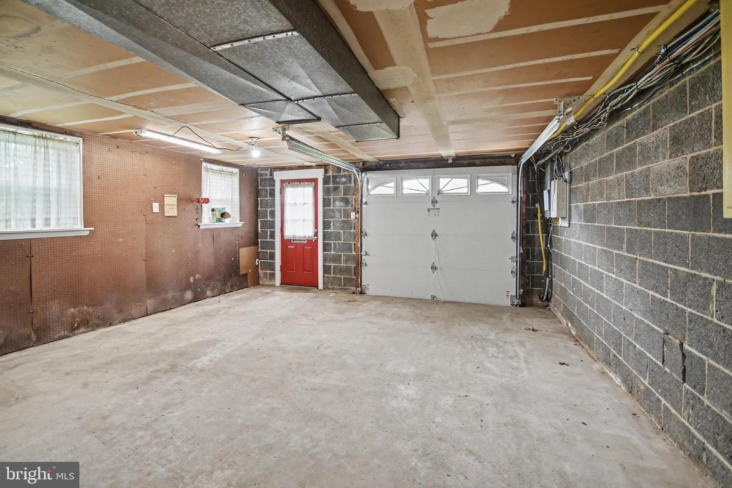 10 E Summit Avenue photo 48