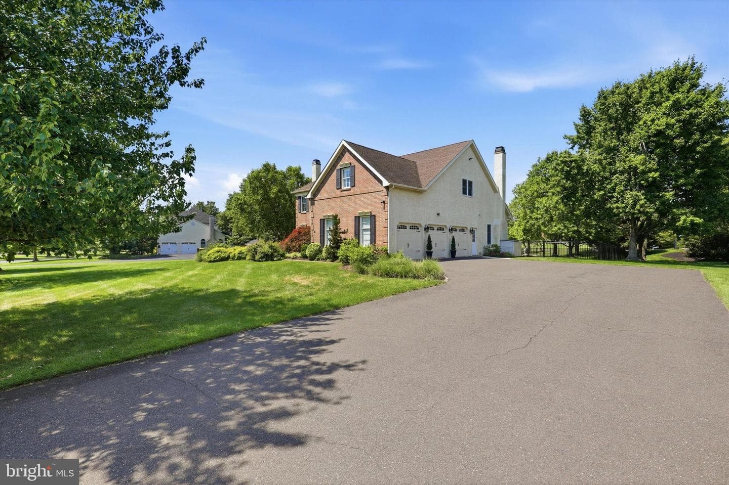 150 Fairway Drive photo 3