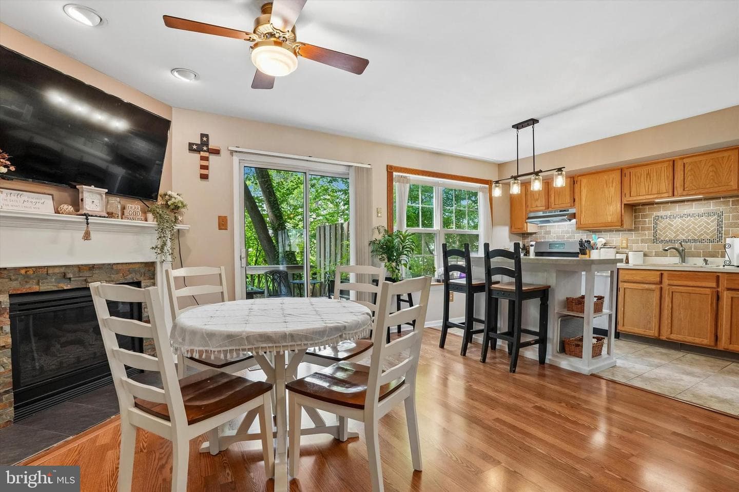 104 Yorkshire Way photo 2