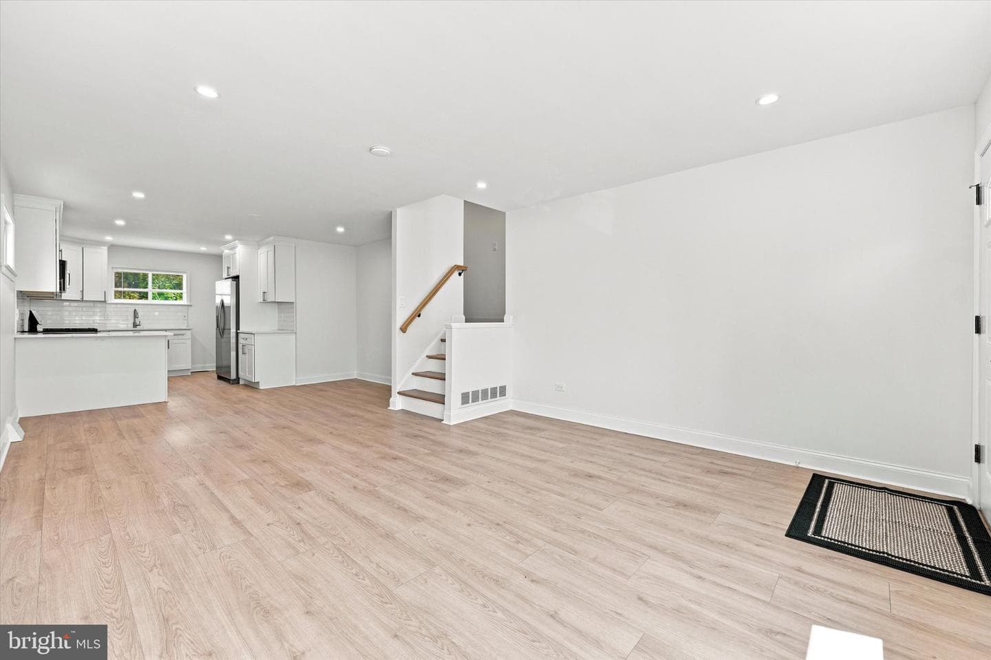 152 Egerton Avenue photo 3