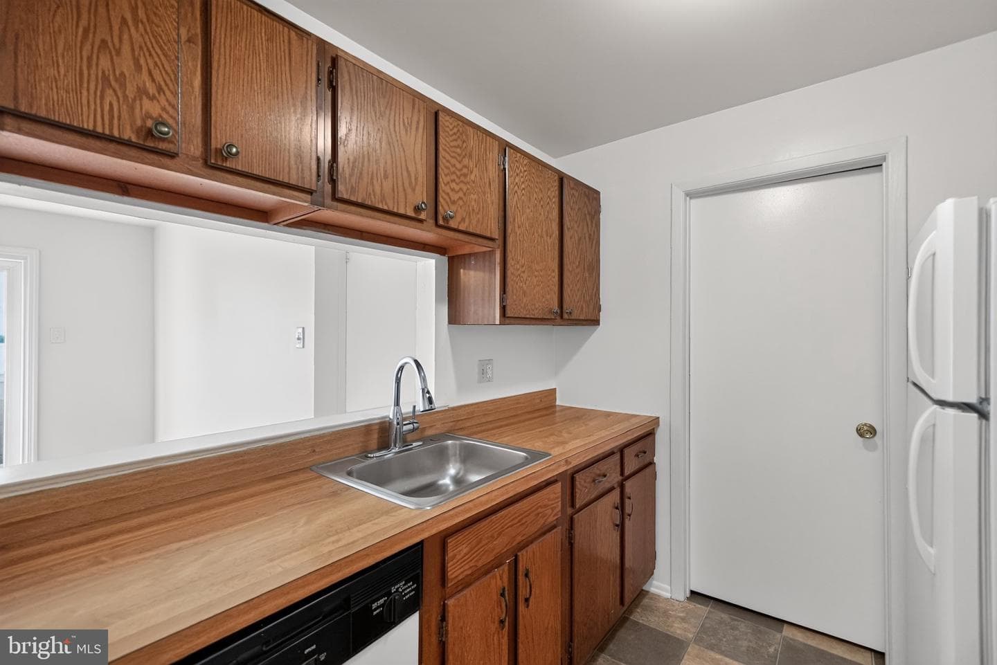 1313 Morris Court photo 16
