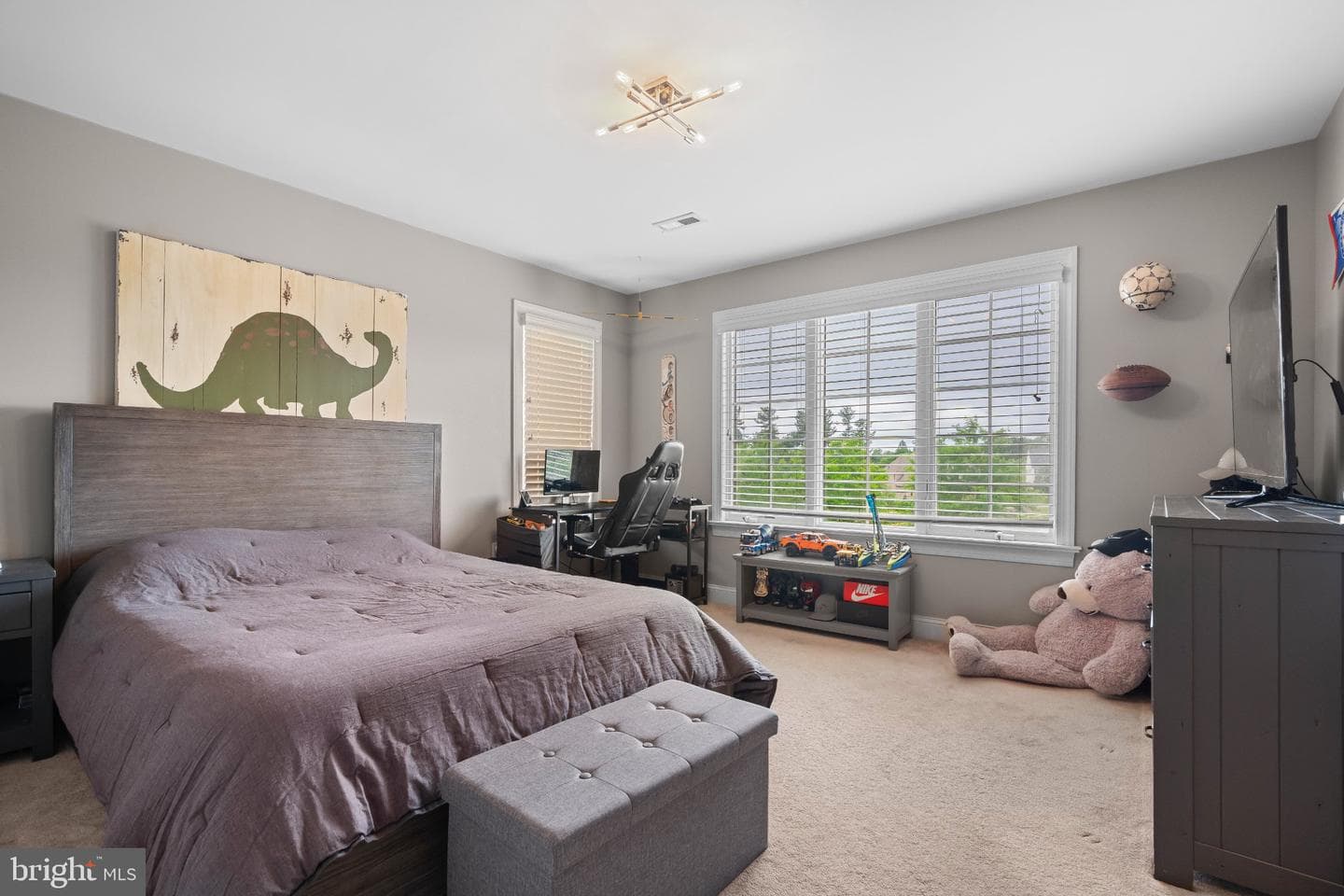 587 Woodview Lane photo 35
