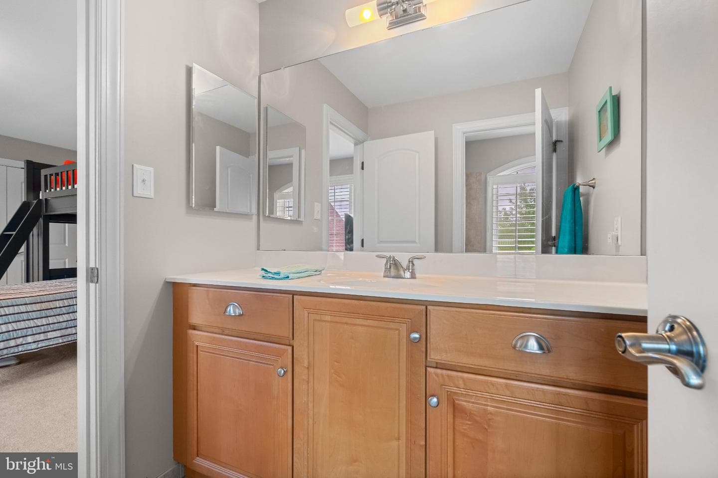 587 Woodview Lane photo 36
