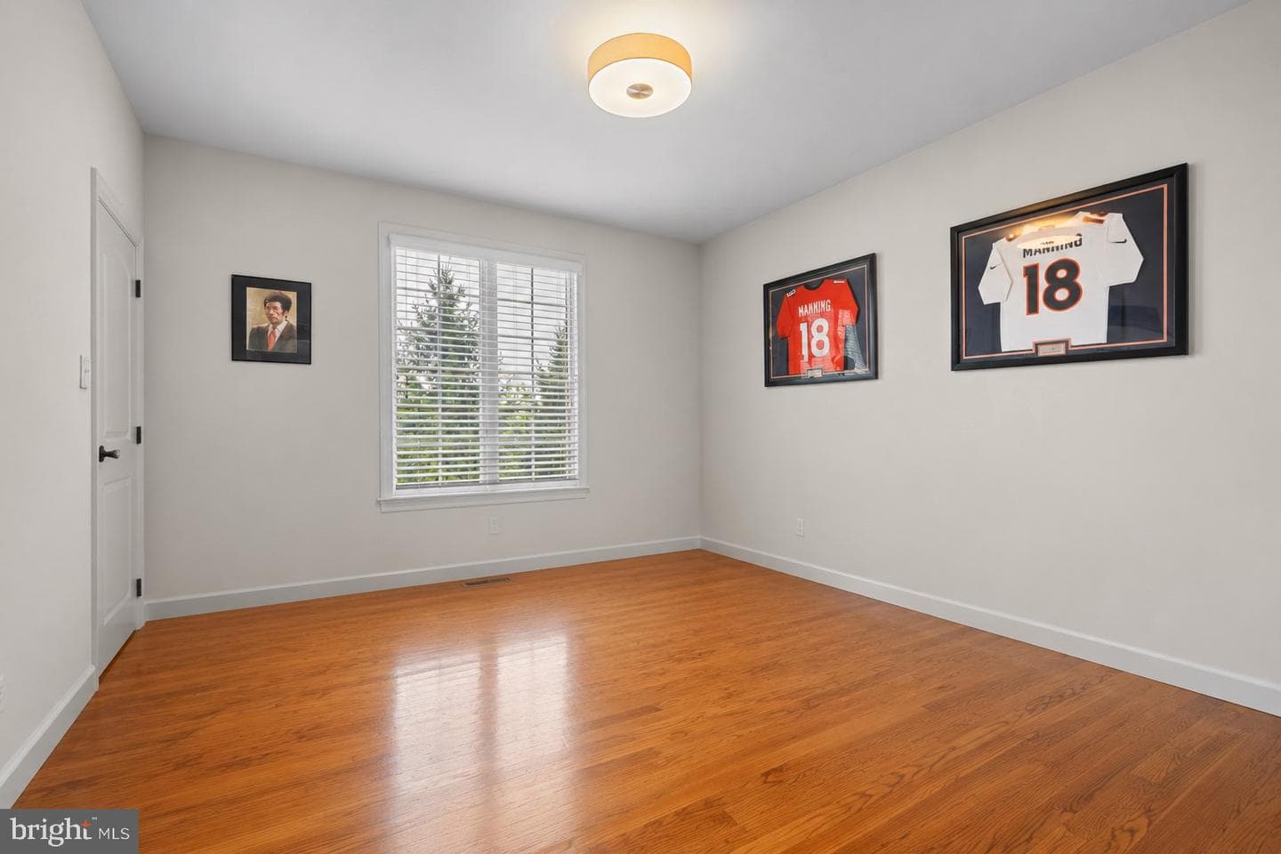 587 Woodview Lane photo 47