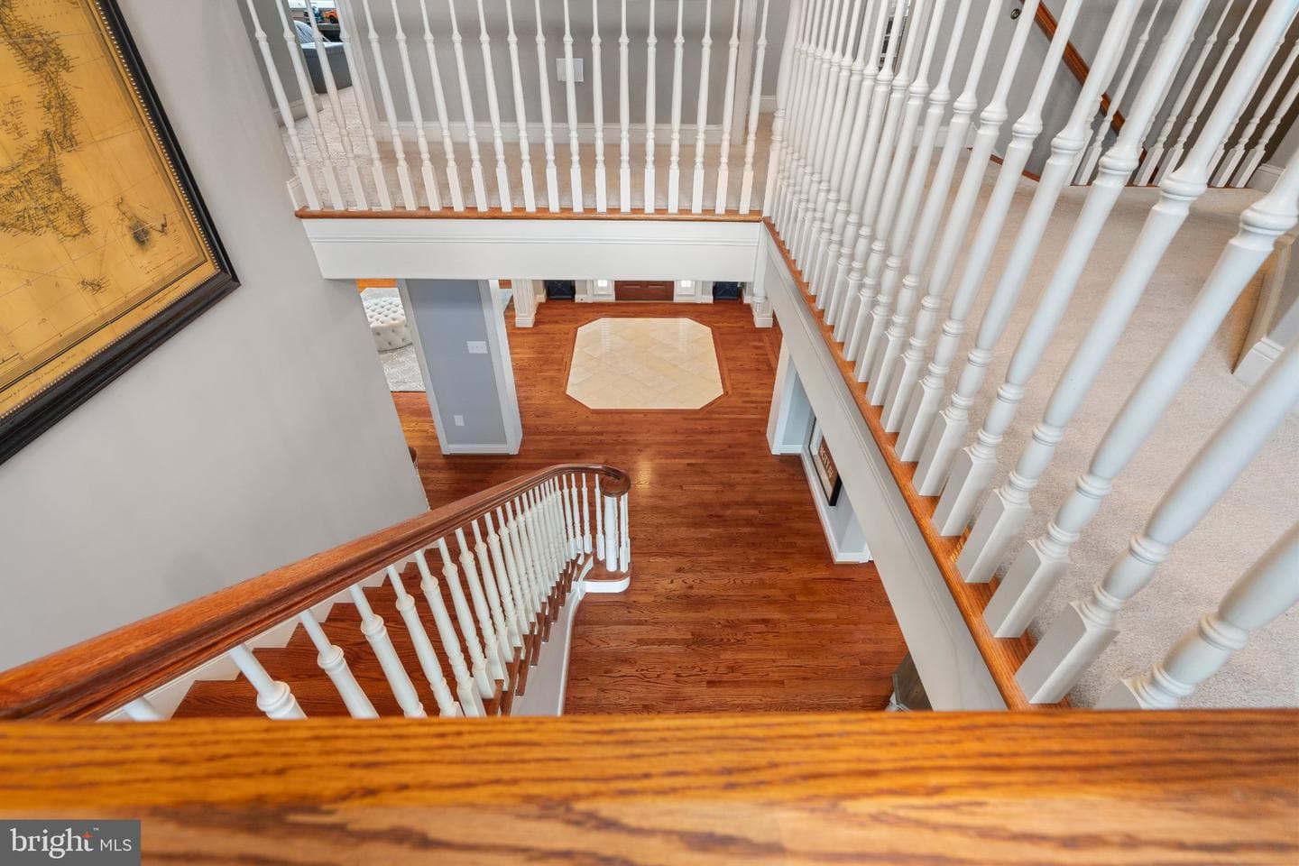 587 Woodview Lane photo 9