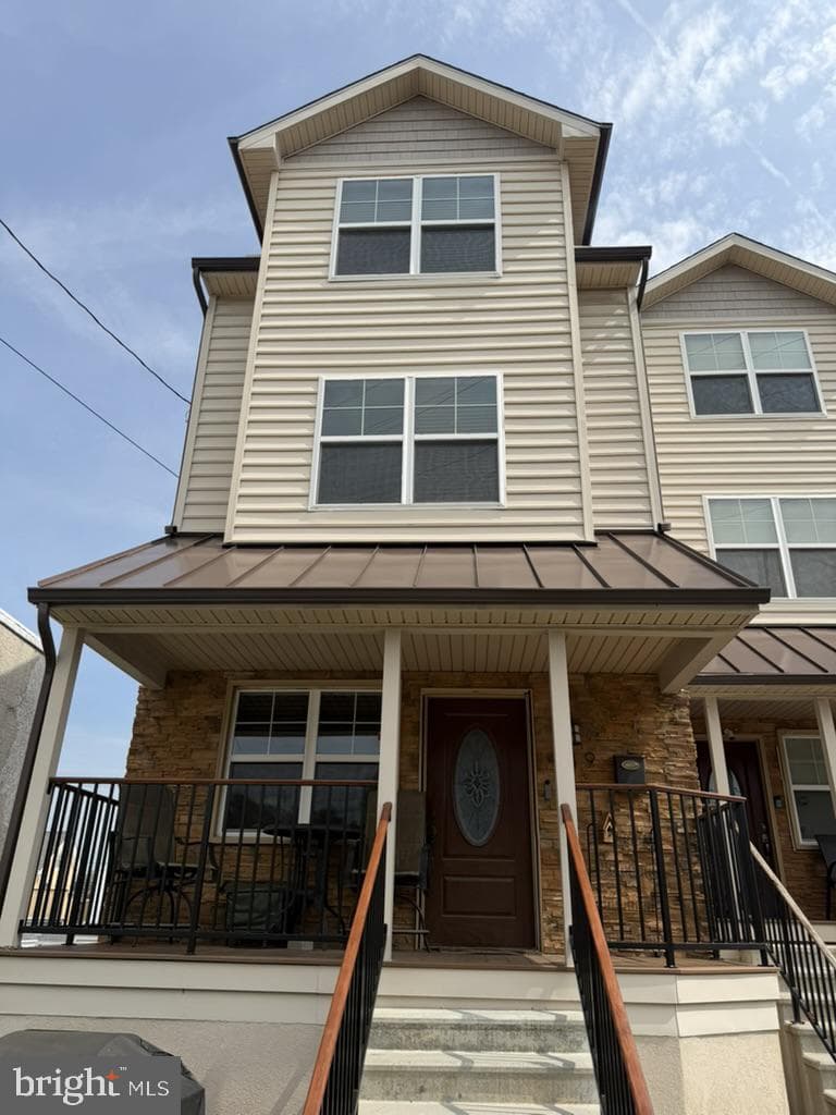 439 Ford Street, Bridgeport