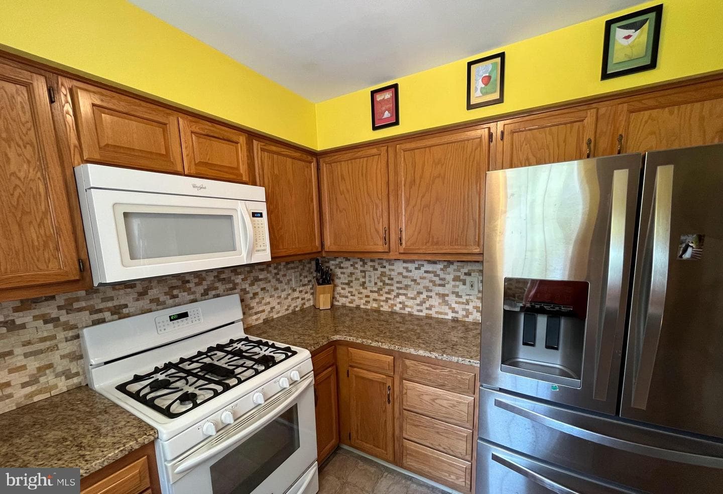 224 E Summit Street photo 5