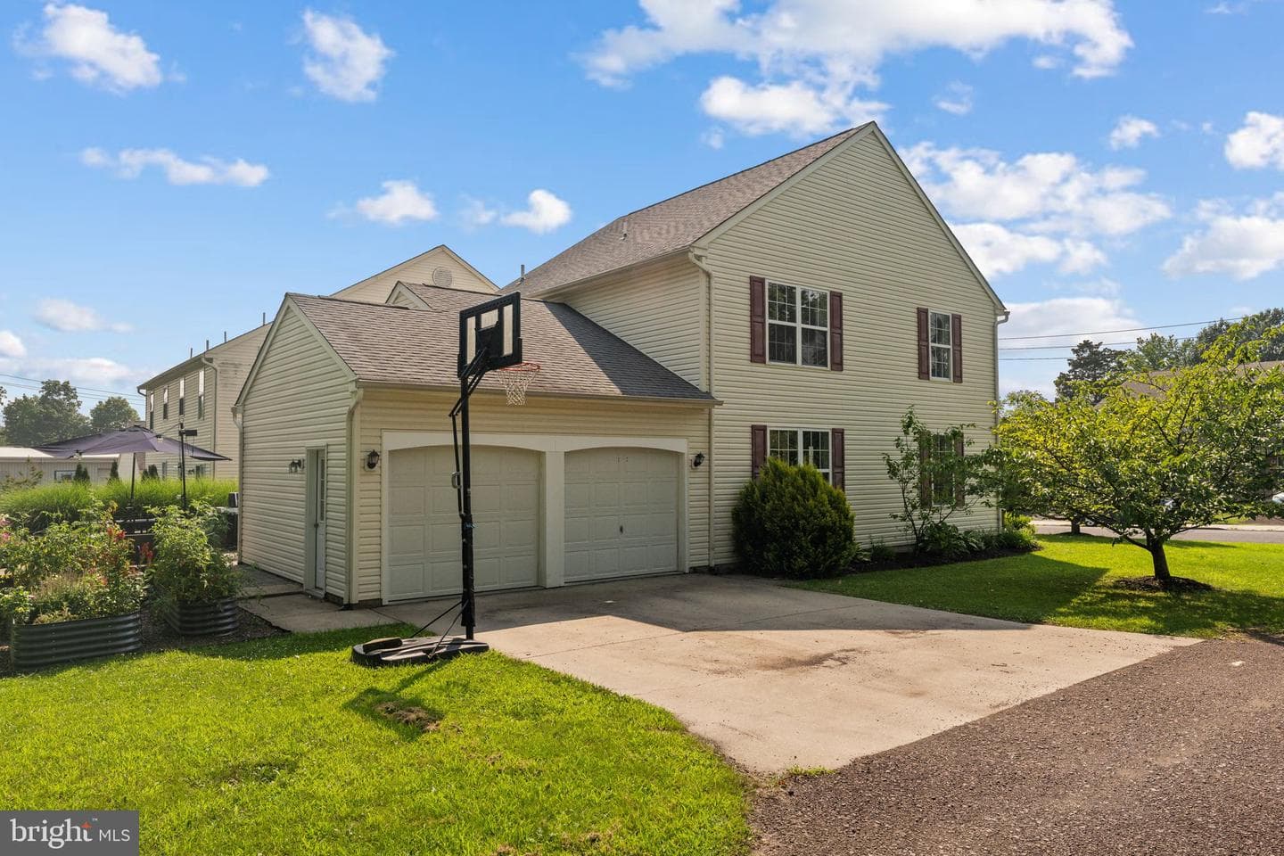 128 Montgomery Avenue photo 32