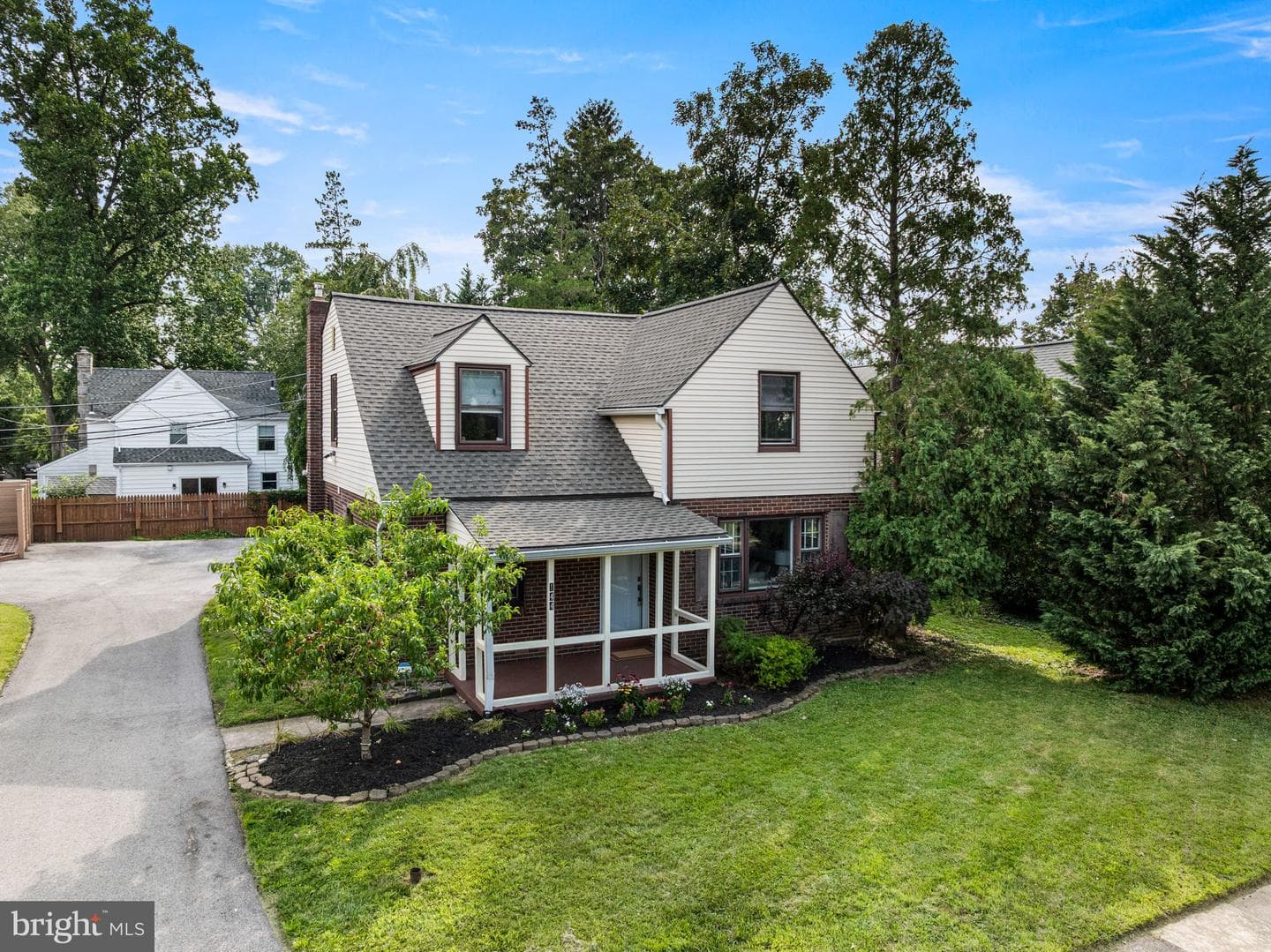 144 Rock Glen Road, Wynnewood