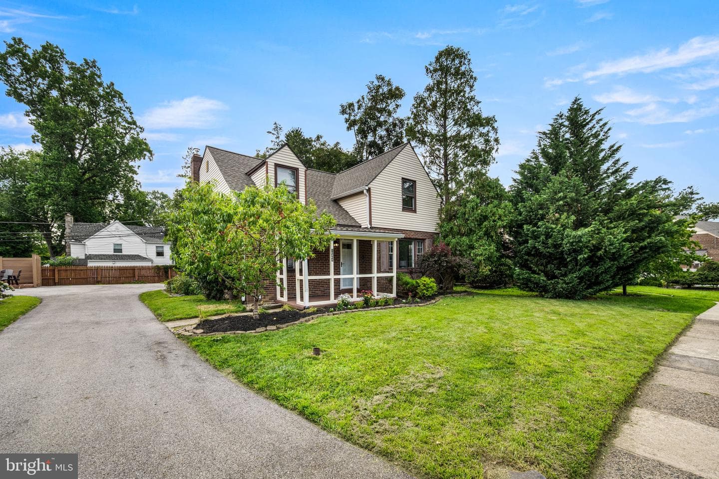 144 Rock Glen Road photo 3