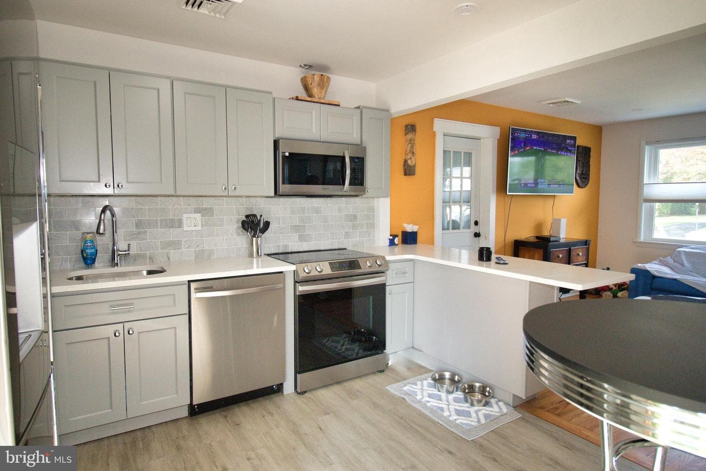 215 Lancaster Avenue photo 10