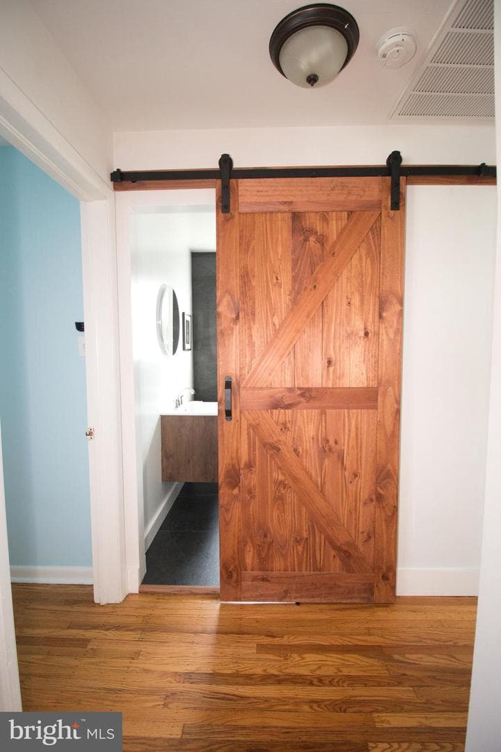 215 Lancaster Avenue photo 14