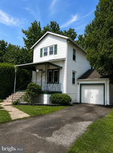 2260 W Walnut Street, Colmar