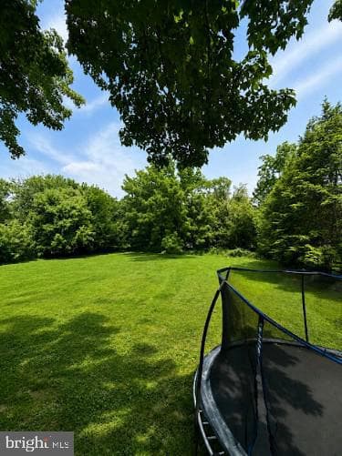 2260 W Walnut Street photo 8