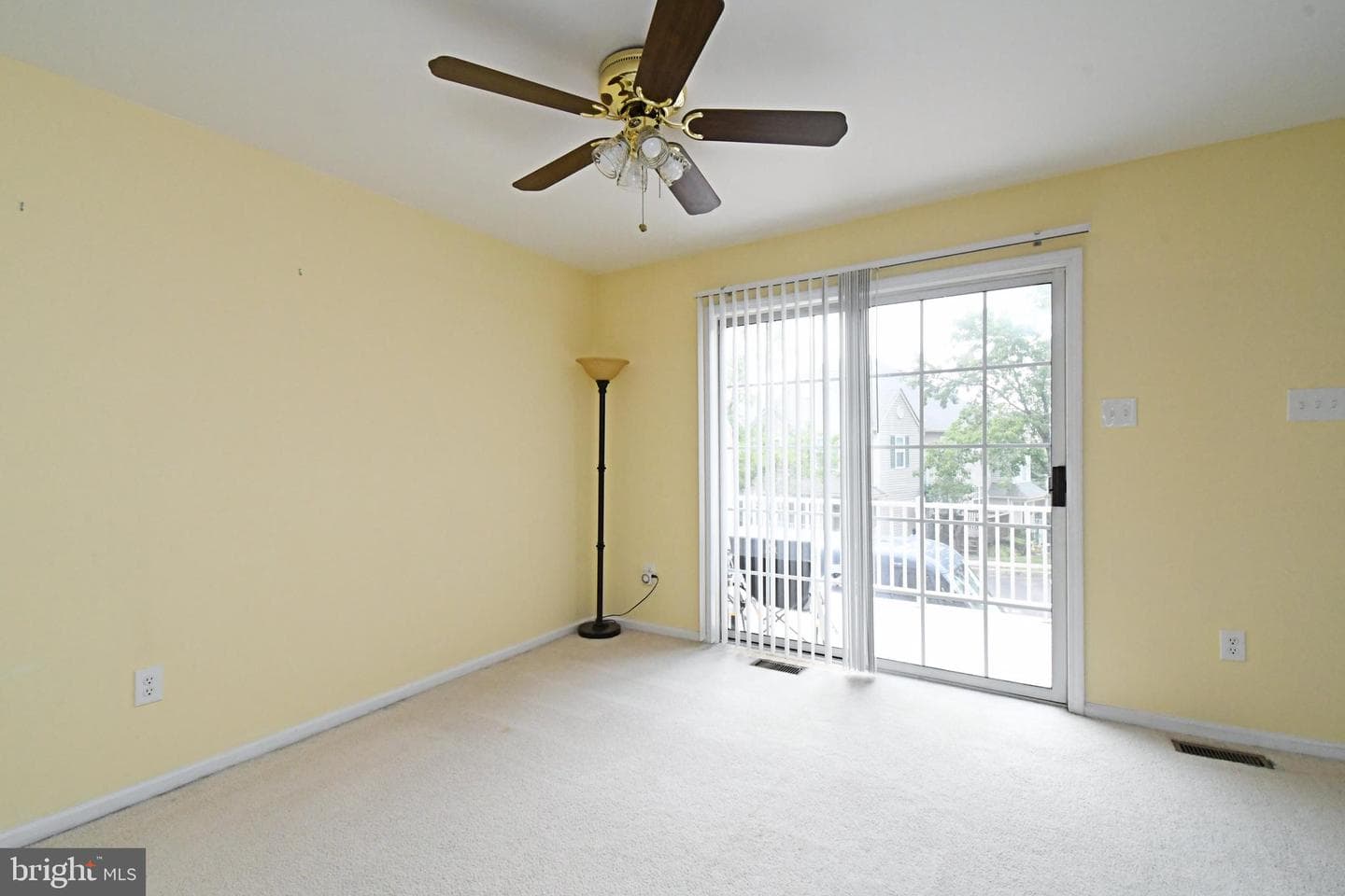 716 Thornhill Drive photo 13