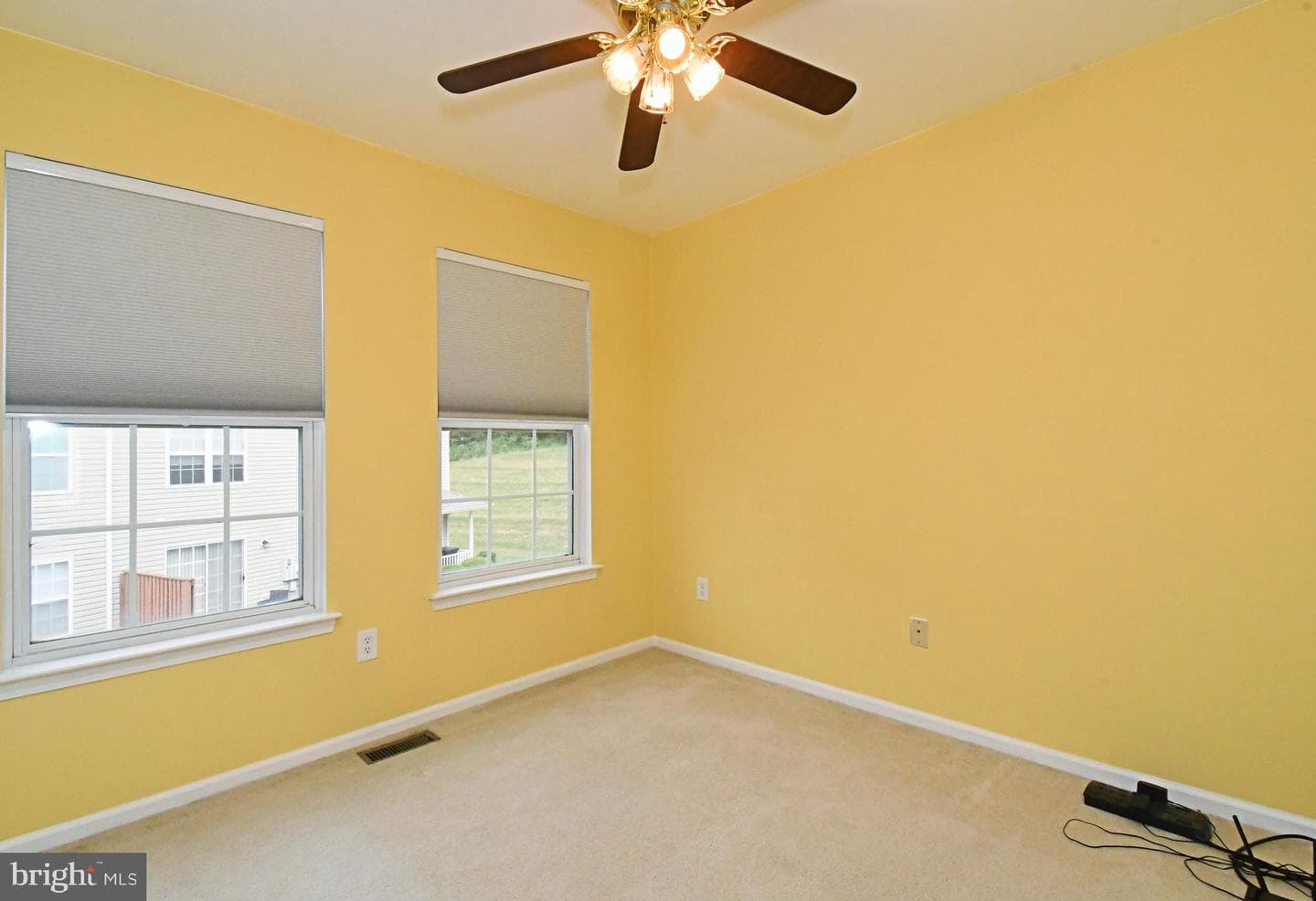 716 Thornhill Drive photo 31