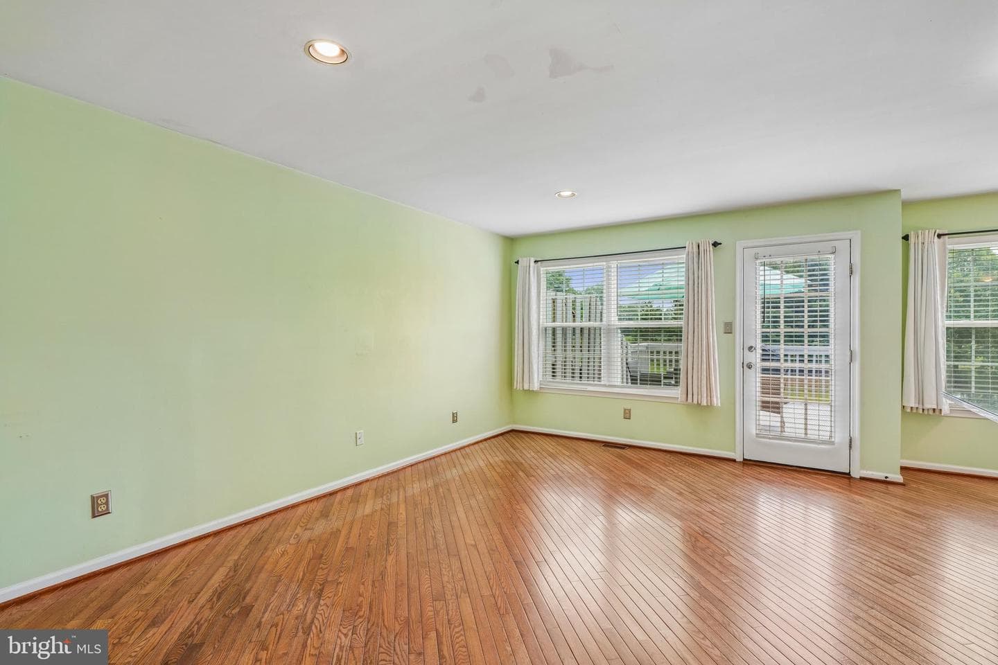 101 Walker Road photo 5