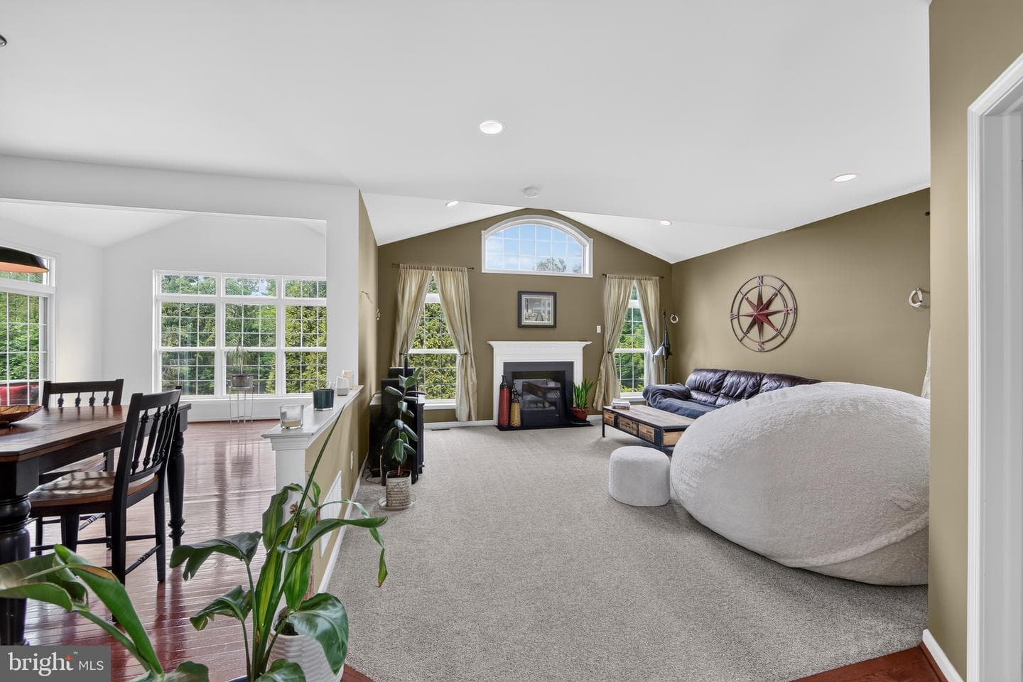 1100 Autumnview Lane photo 17