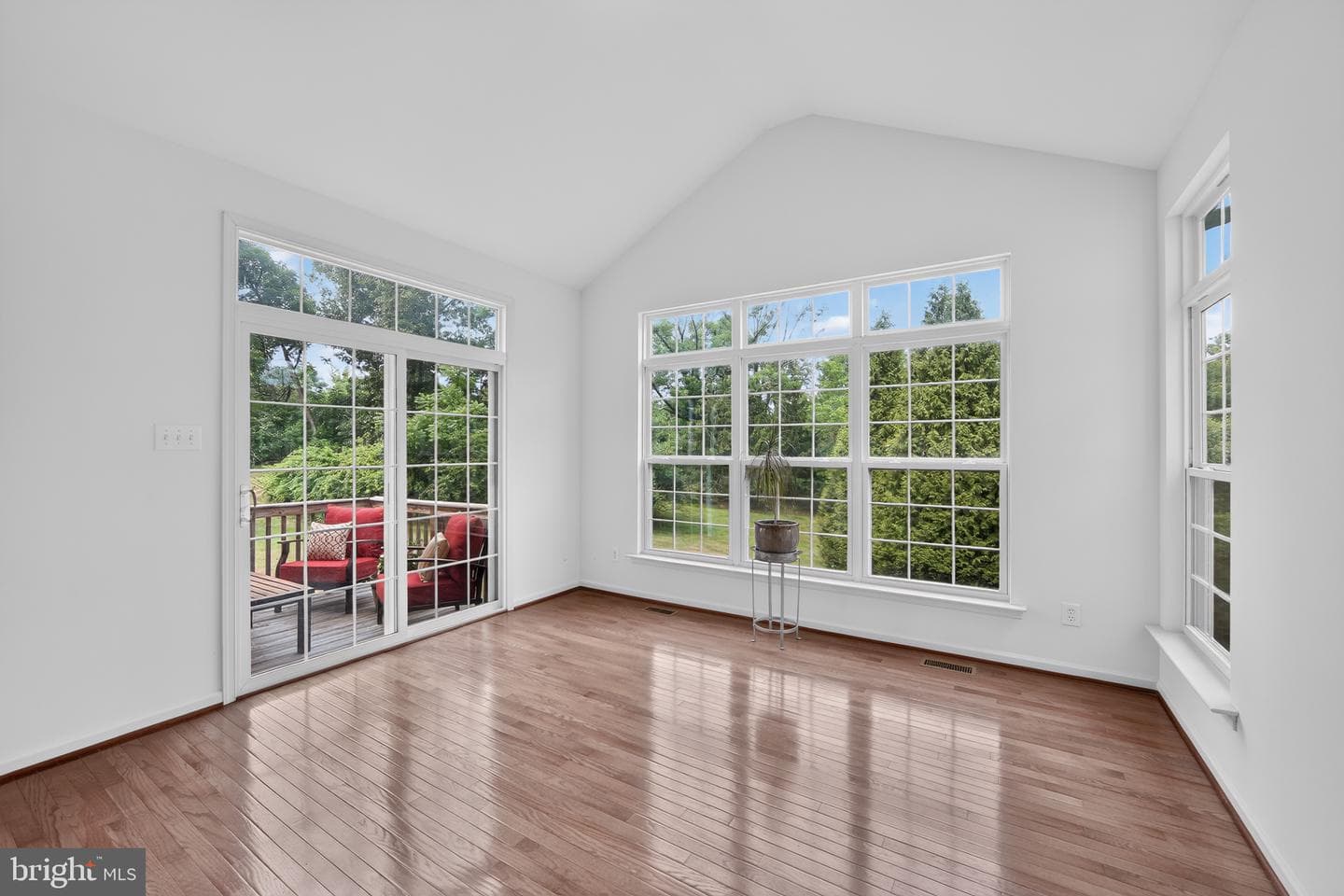 1100 Autumnview Lane photo 19