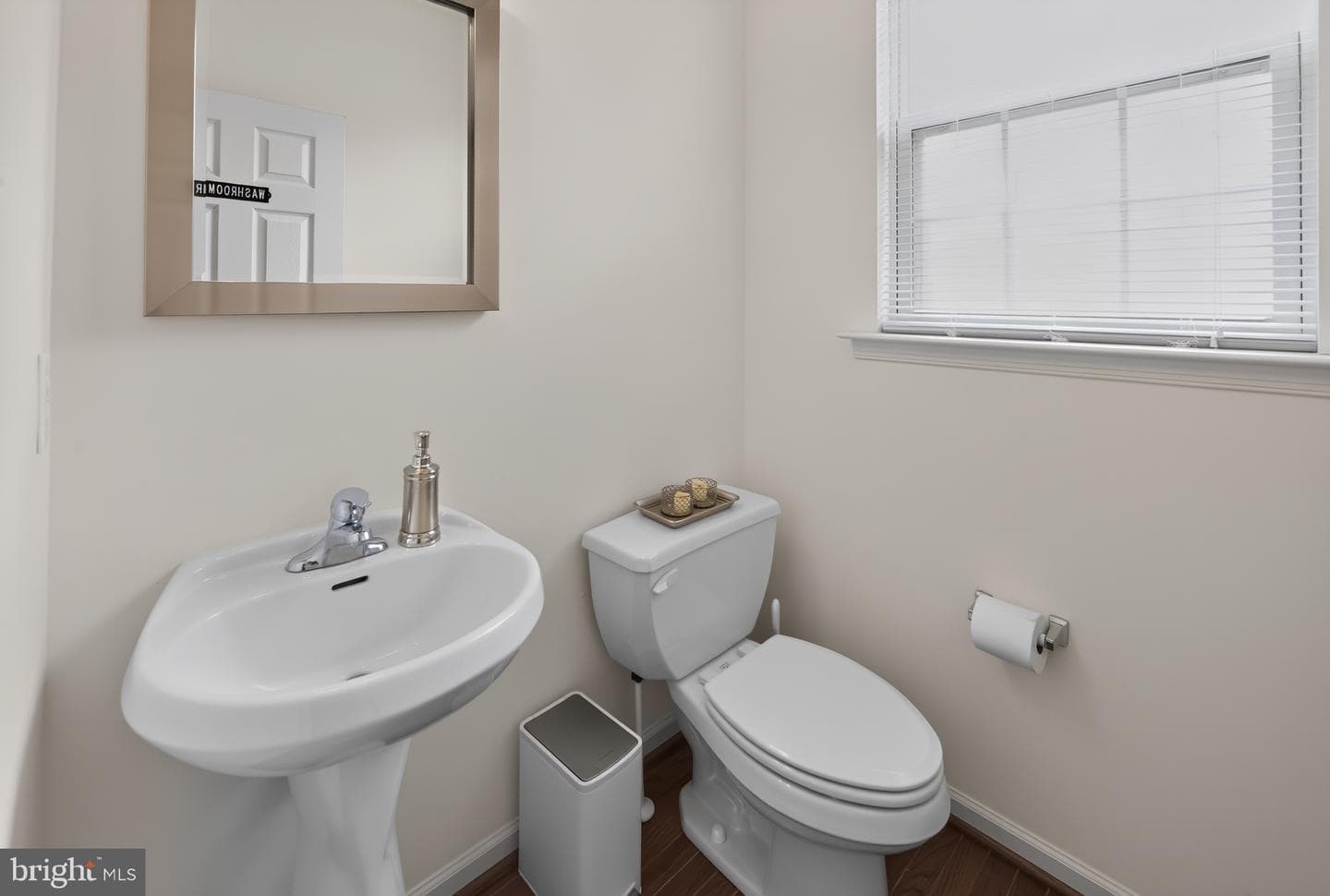 1100 Autumnview Lane photo 25