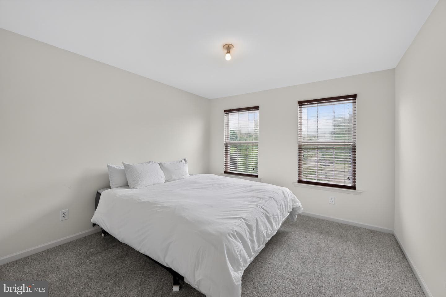 1100 Autumnview Lane photo 36