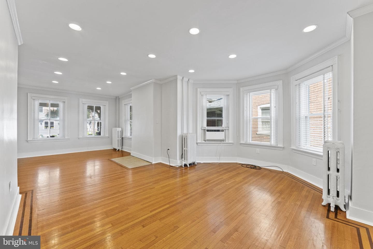 328 Columbia Avenue photo 10