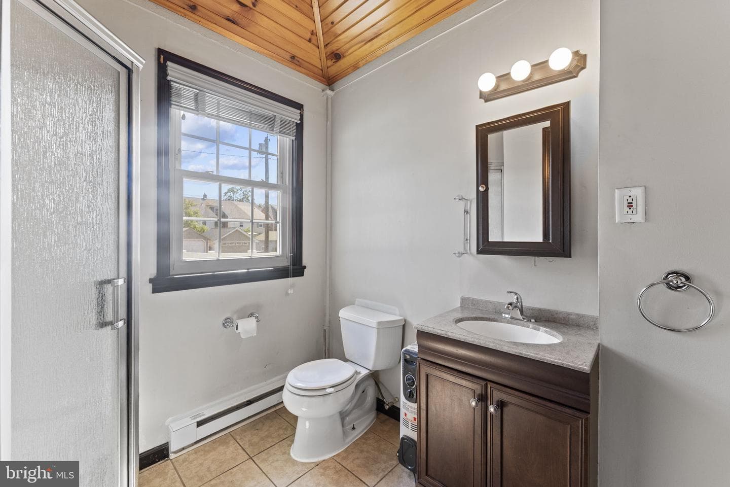 328 Columbia Avenue photo 18