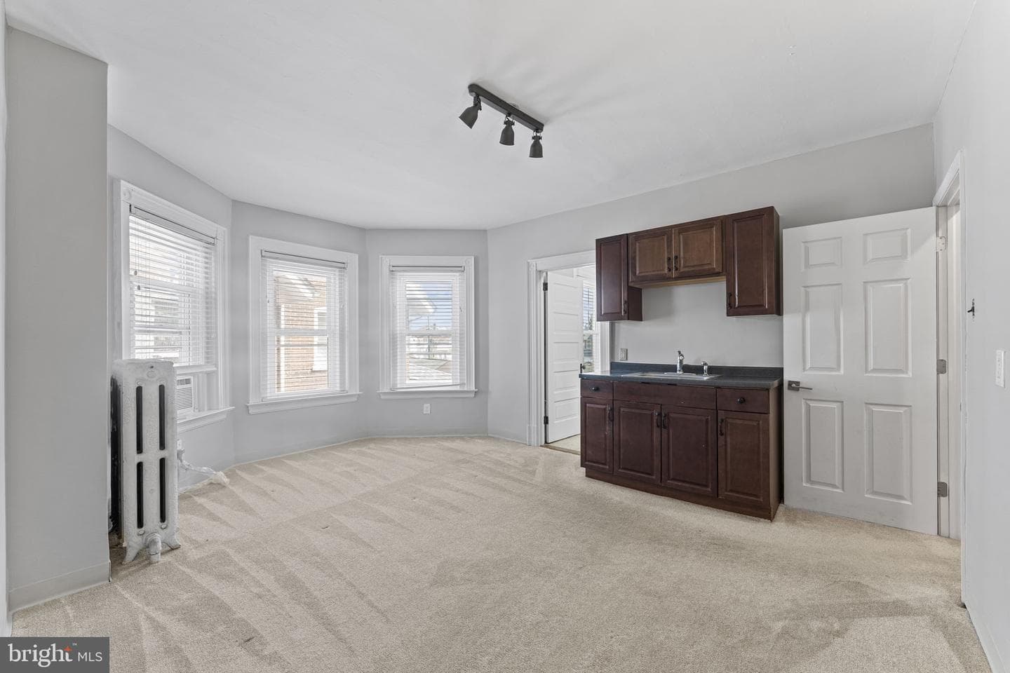 328 Columbia Avenue photo 23