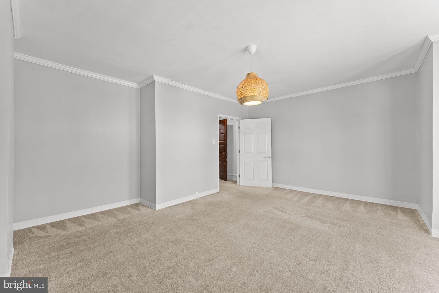 328 Columbia Avenue photo 25