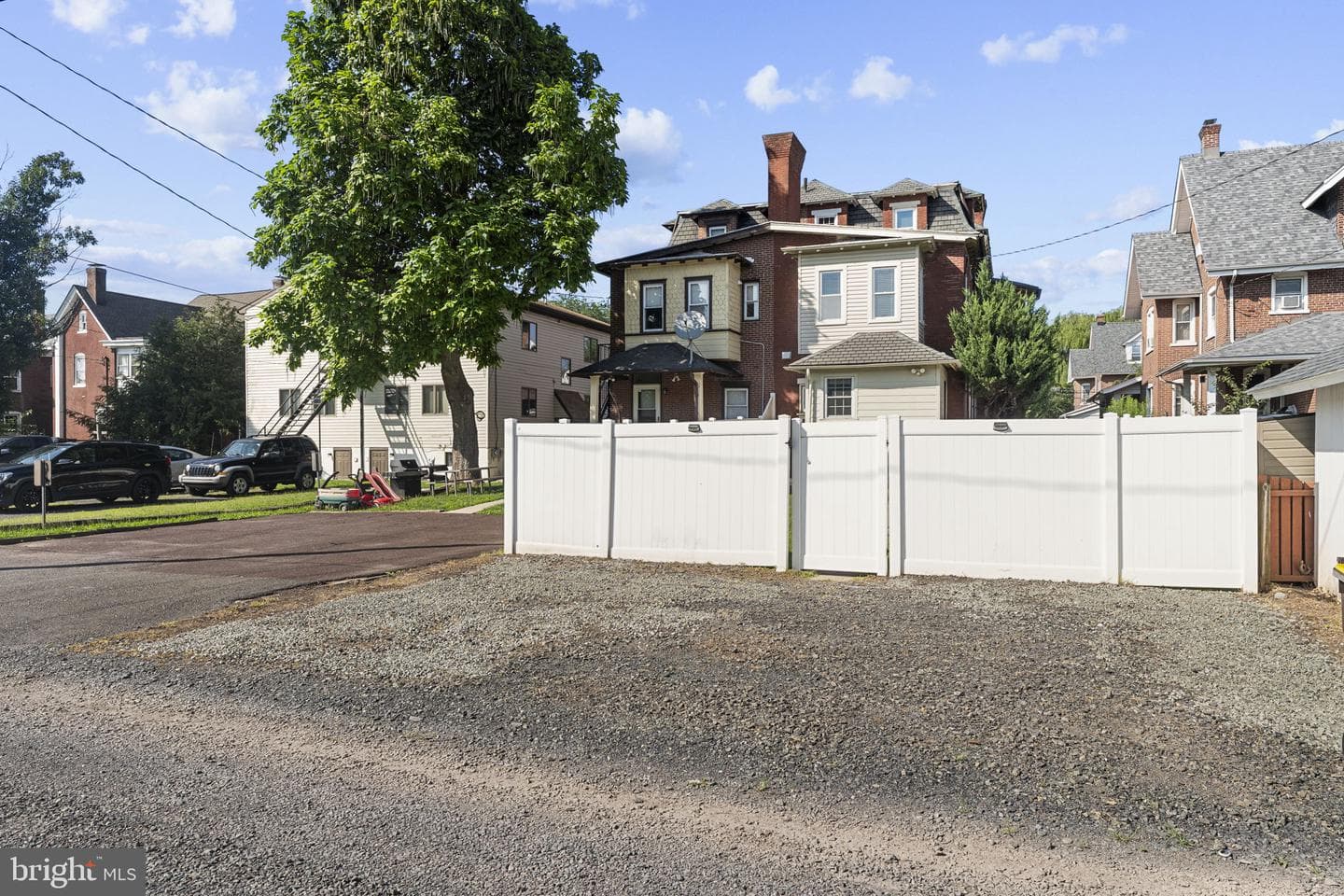 328 Columbia Avenue photo 32