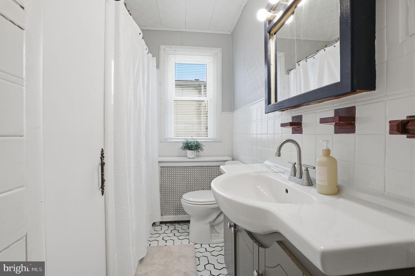 2601 Broadway Avenue photo 11