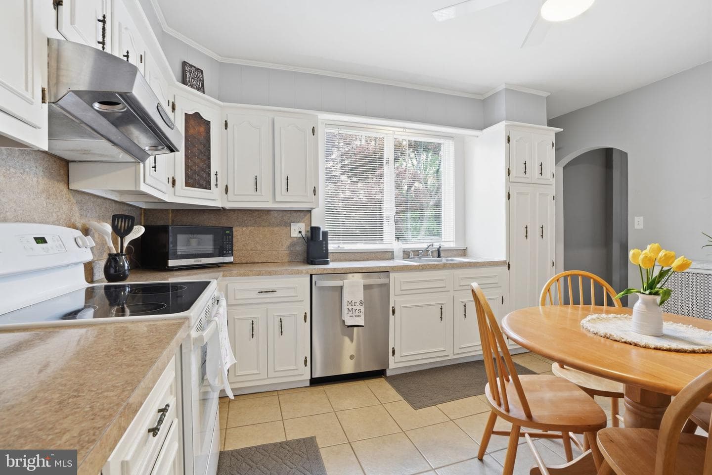 2601 Broadway Avenue photo 9
