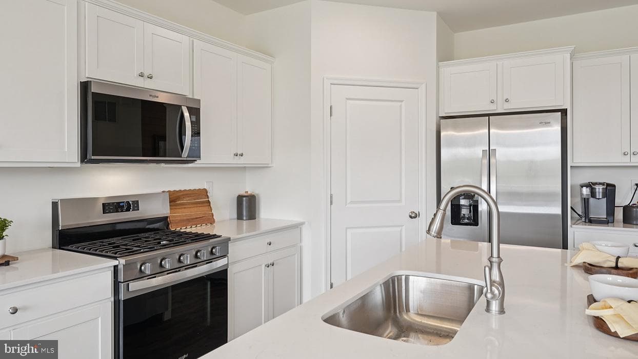 3049 Martha Way photo 17