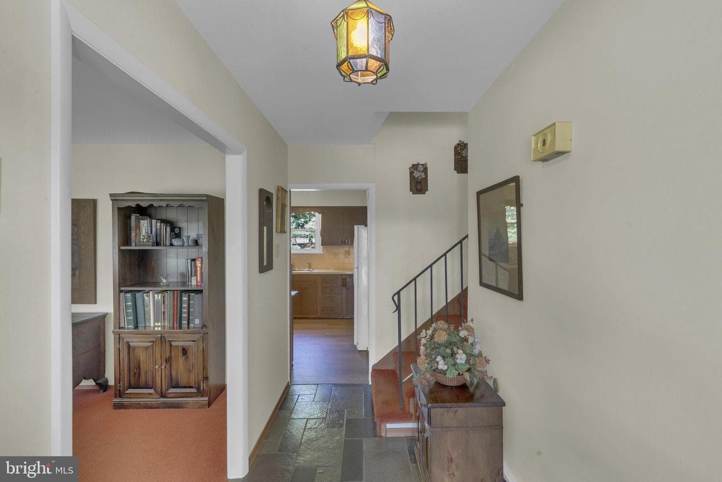 622 Knoll Drive photo 5