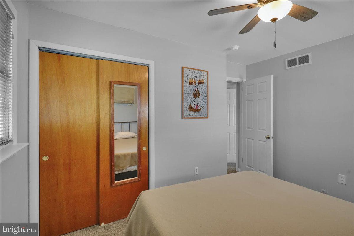 1063 Hale Street photo 19