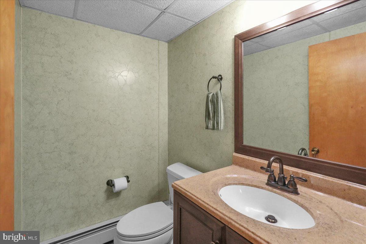 1063 Hale Street photo 21